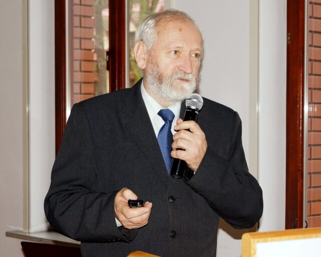 Prof. dr hab. Władysław Barzdajn