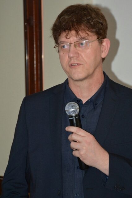 Prof. dr hab. Jarosław Burczyk