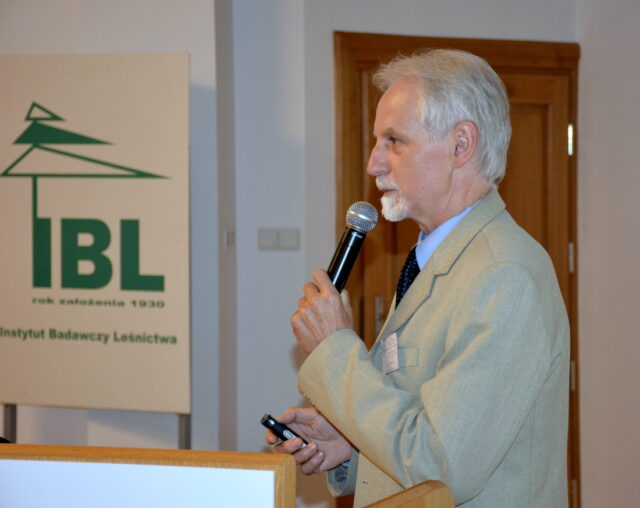 Prof. dr hab. Jerzy Gutowski