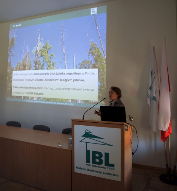 Dr hab. Justyna Nowakowska