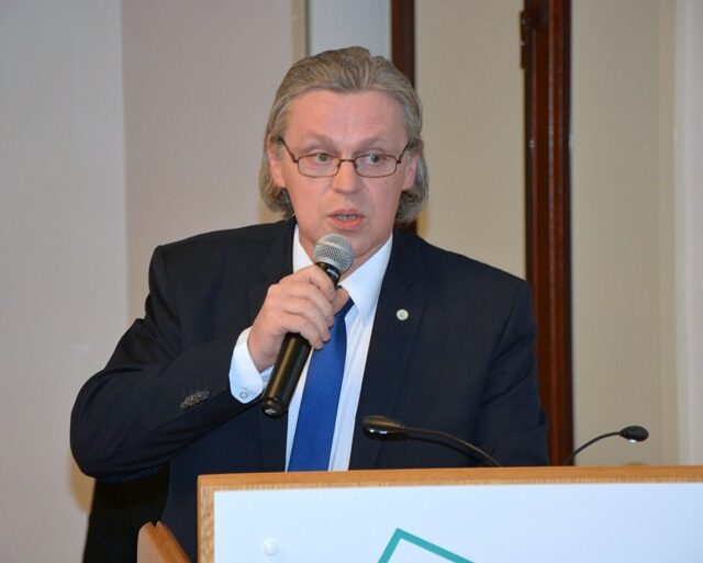 Dr inż. Piotr Gołos