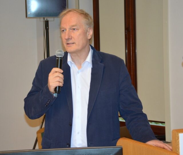 Dr hab. Tomasz Oszako