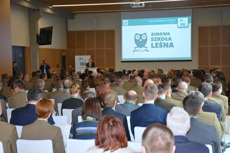 Uczestnicy X Sesji Zimowej Szkoły Leśnej przy IBL