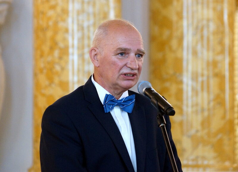 Powitanie gości przez prowadzących galę oraz przez komisarza konkursu Romana Pikułę