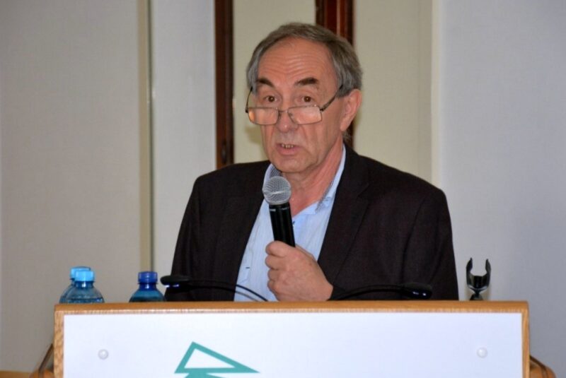 Dr hab. Bronisław Kłapeć