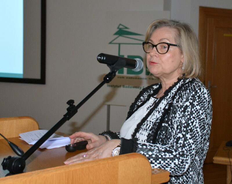 Dr hab. Elżbieta Dmyterko