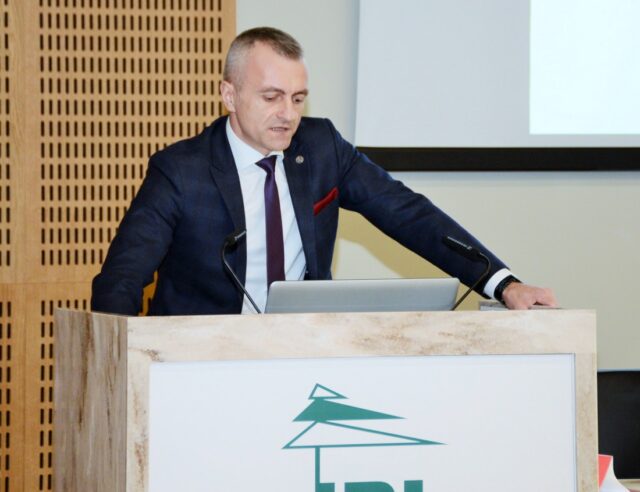 Prof. dr hab. Jarosław Socha