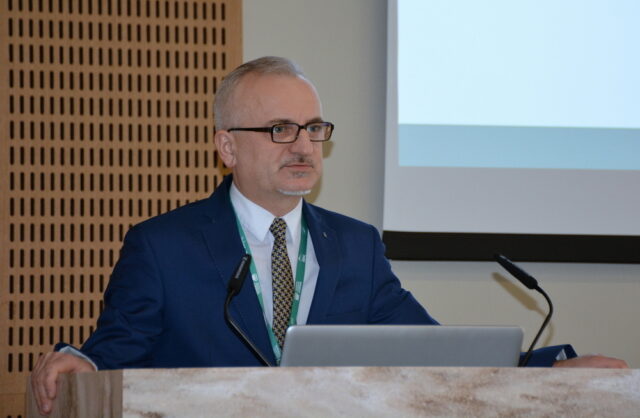 XI Sesję Zimowej Szkoły Leśnej otworzył Jacek Hilszczański, Dyrektor Instytutu Badawczego Leśnictwa