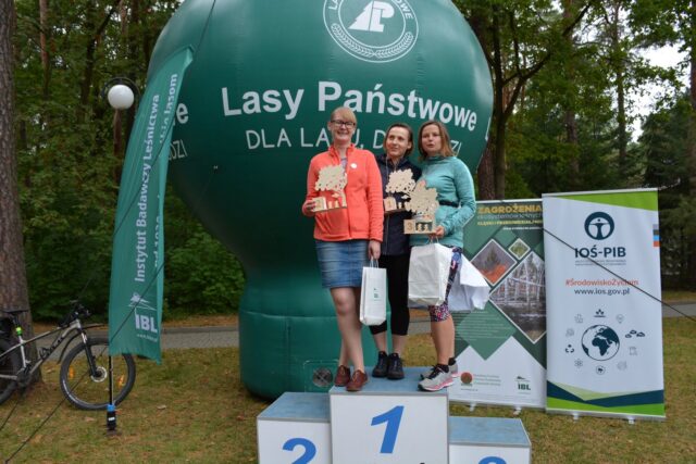 Zwycięzcy w marszu nordic walking na dystansie 5 kilometrów